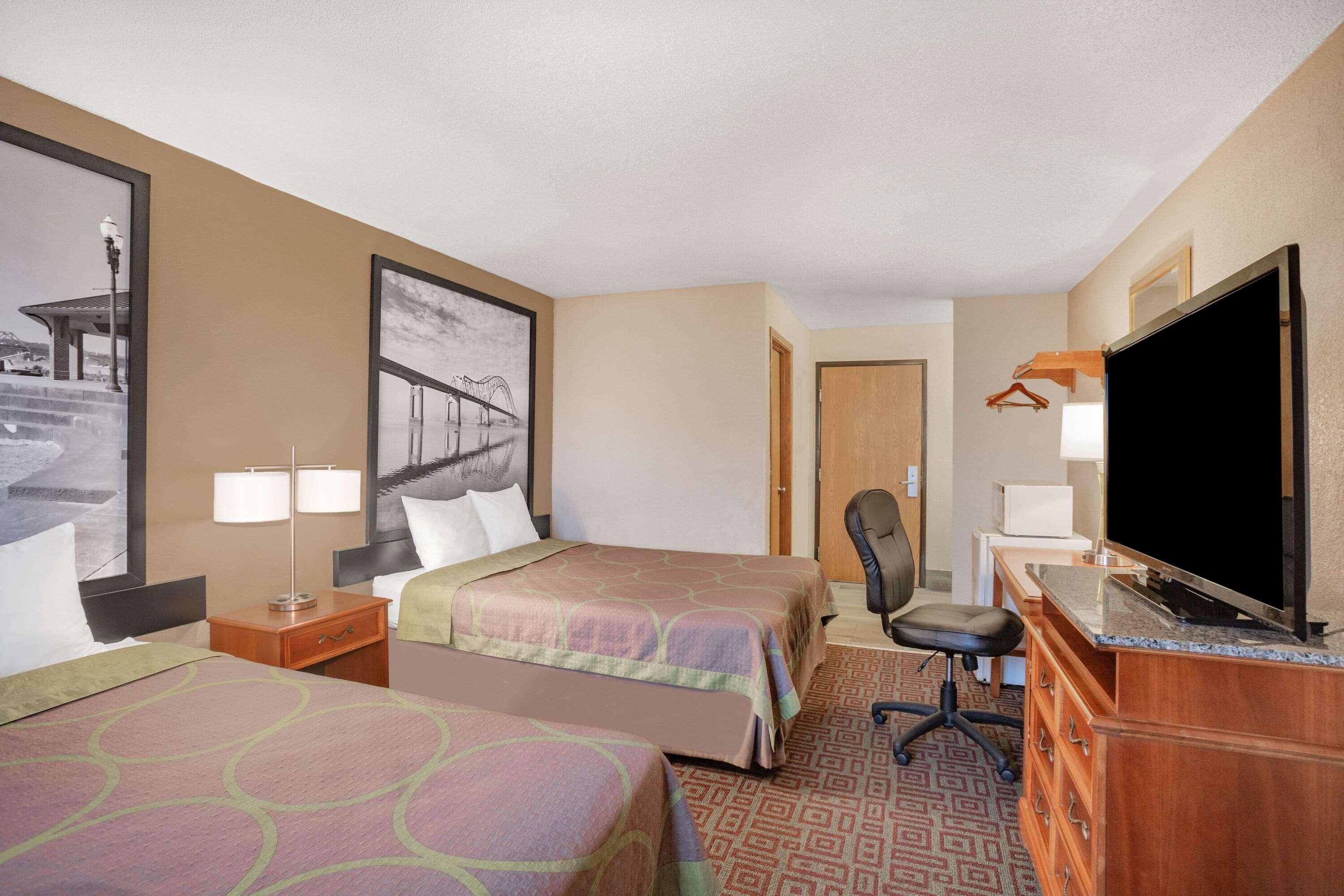 Super 8 By Wyndham Fort Madison Dış mekan fotoğraf