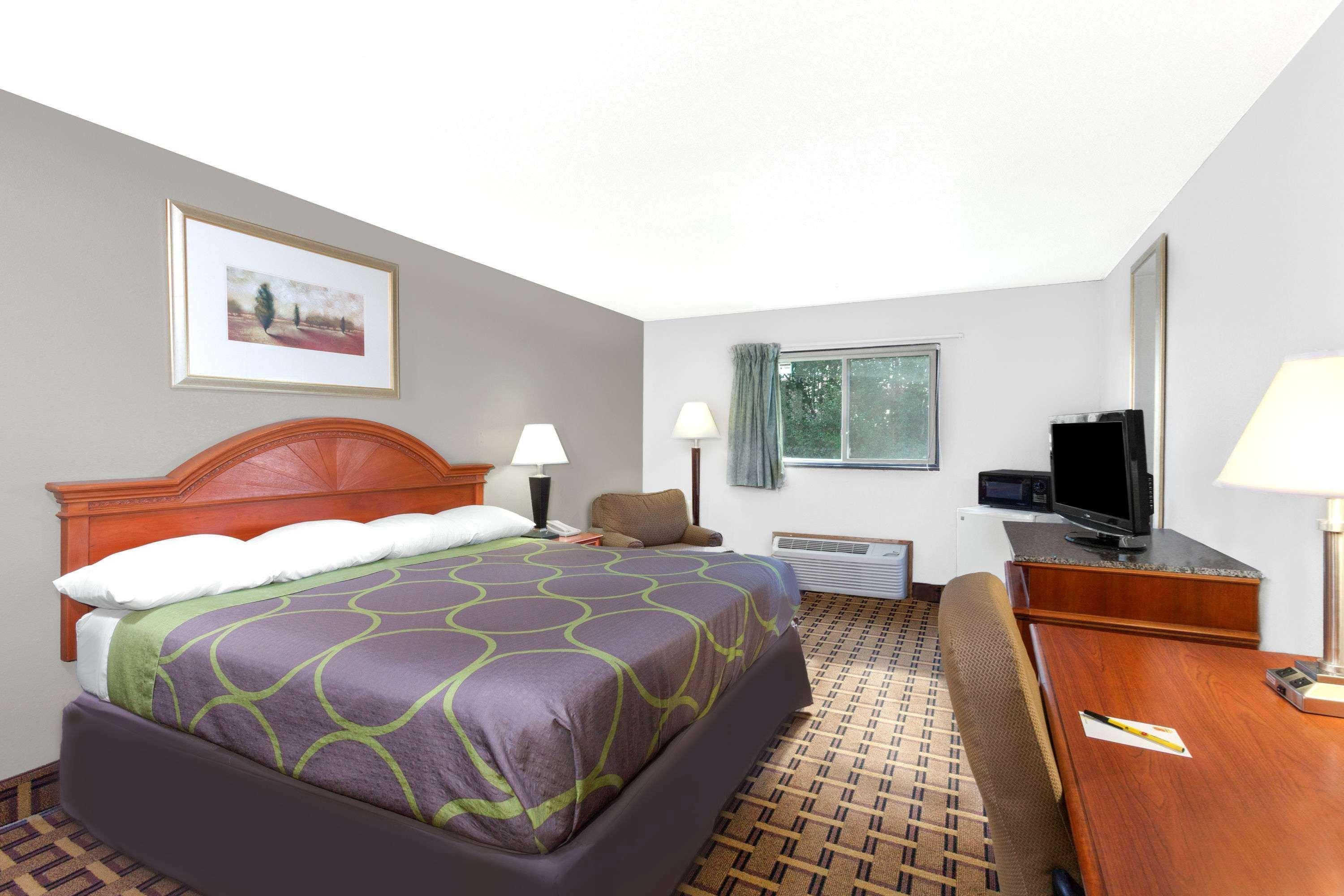 Super 8 By Wyndham Fort Madison Dış mekan fotoğraf