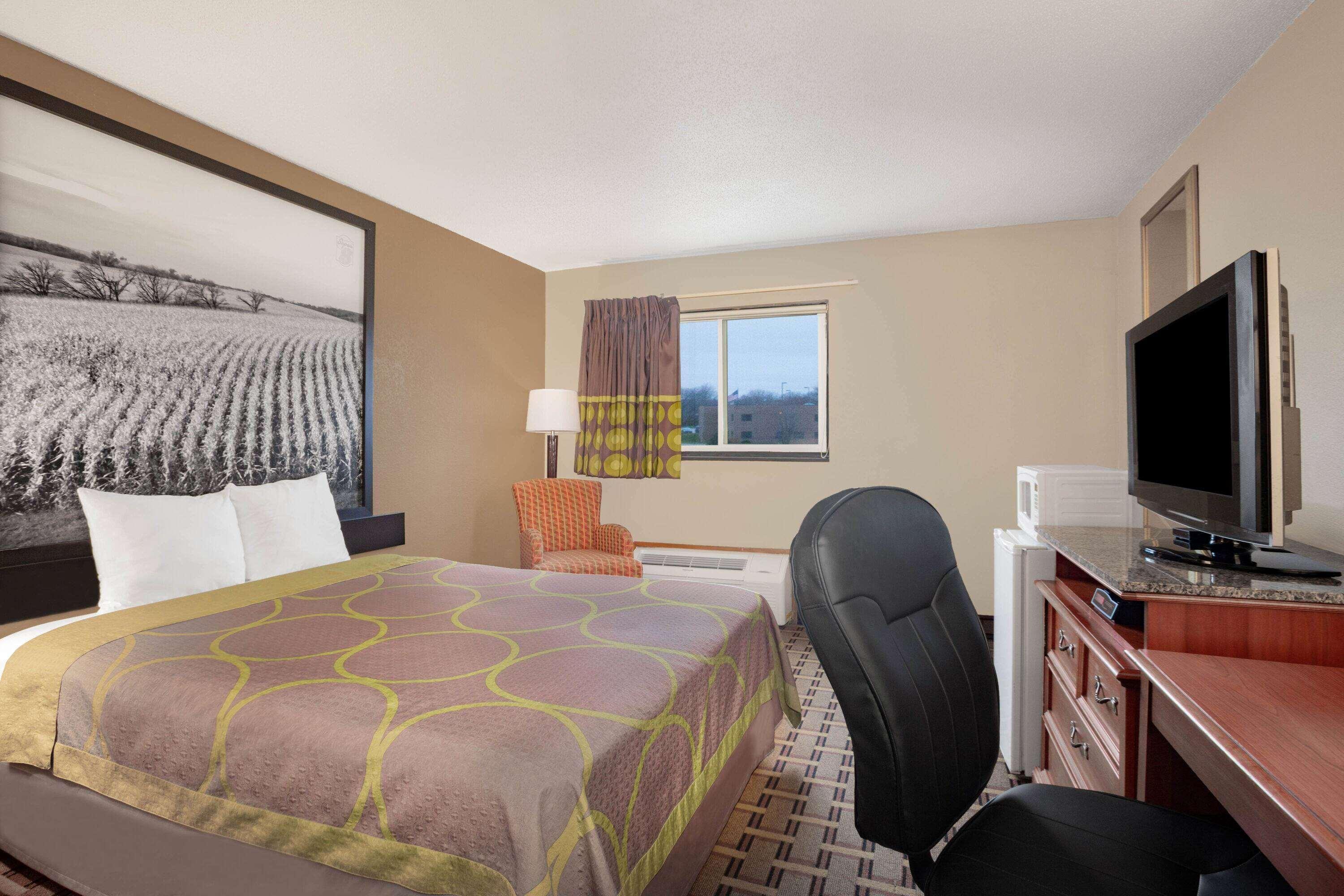 Super 8 By Wyndham Fort Madison Dış mekan fotoğraf