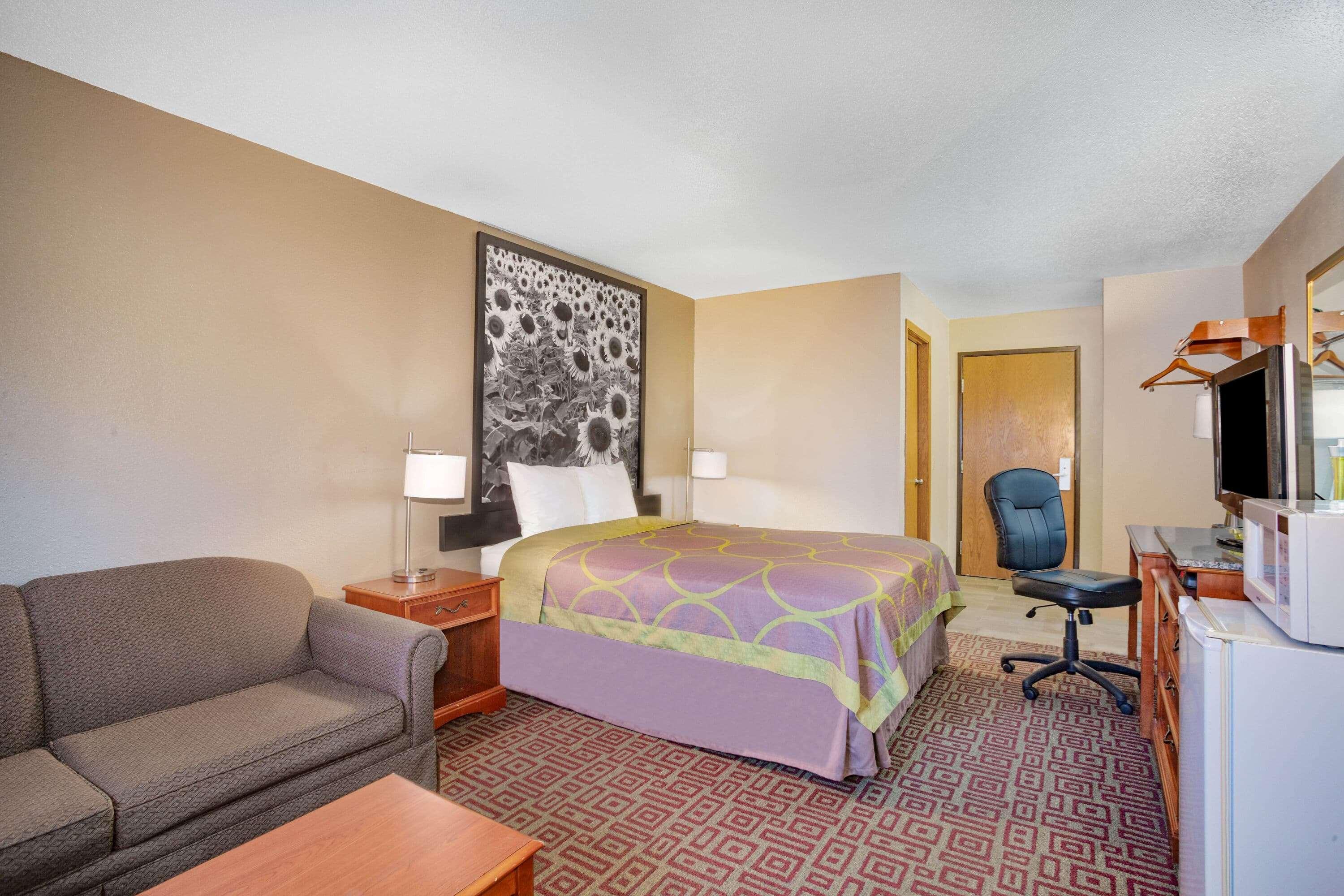 Super 8 By Wyndham Fort Madison Dış mekan fotoğraf
